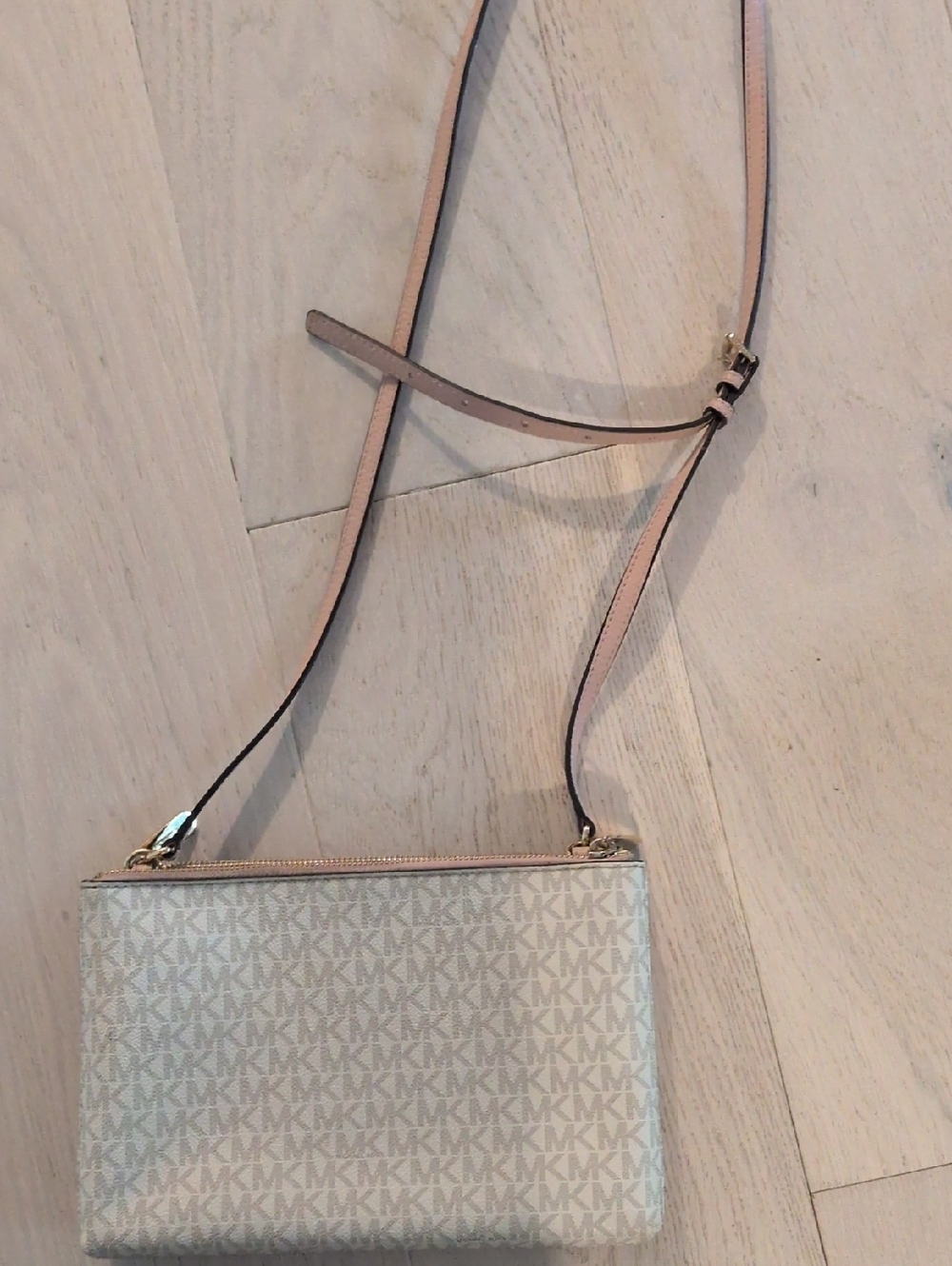 Michael Kors Dual Color Pale Pink Signature Monogram Crossbody